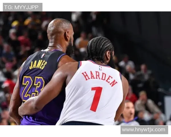 火箭首战告捷，詹姆斯哈登合力领先骑士